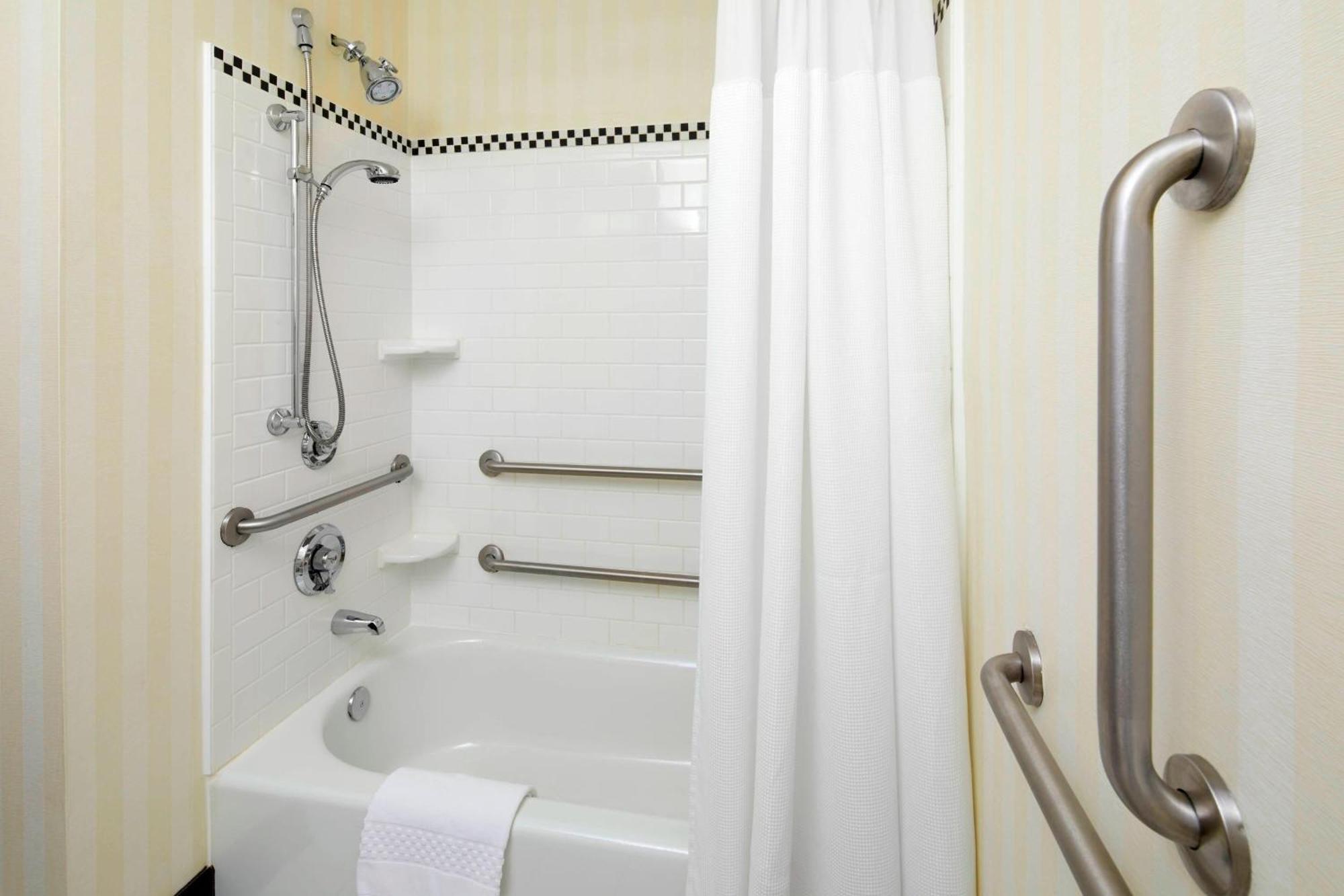Fairfield Inn & Suites By Marriott Къмбърланд Екстериор снимка