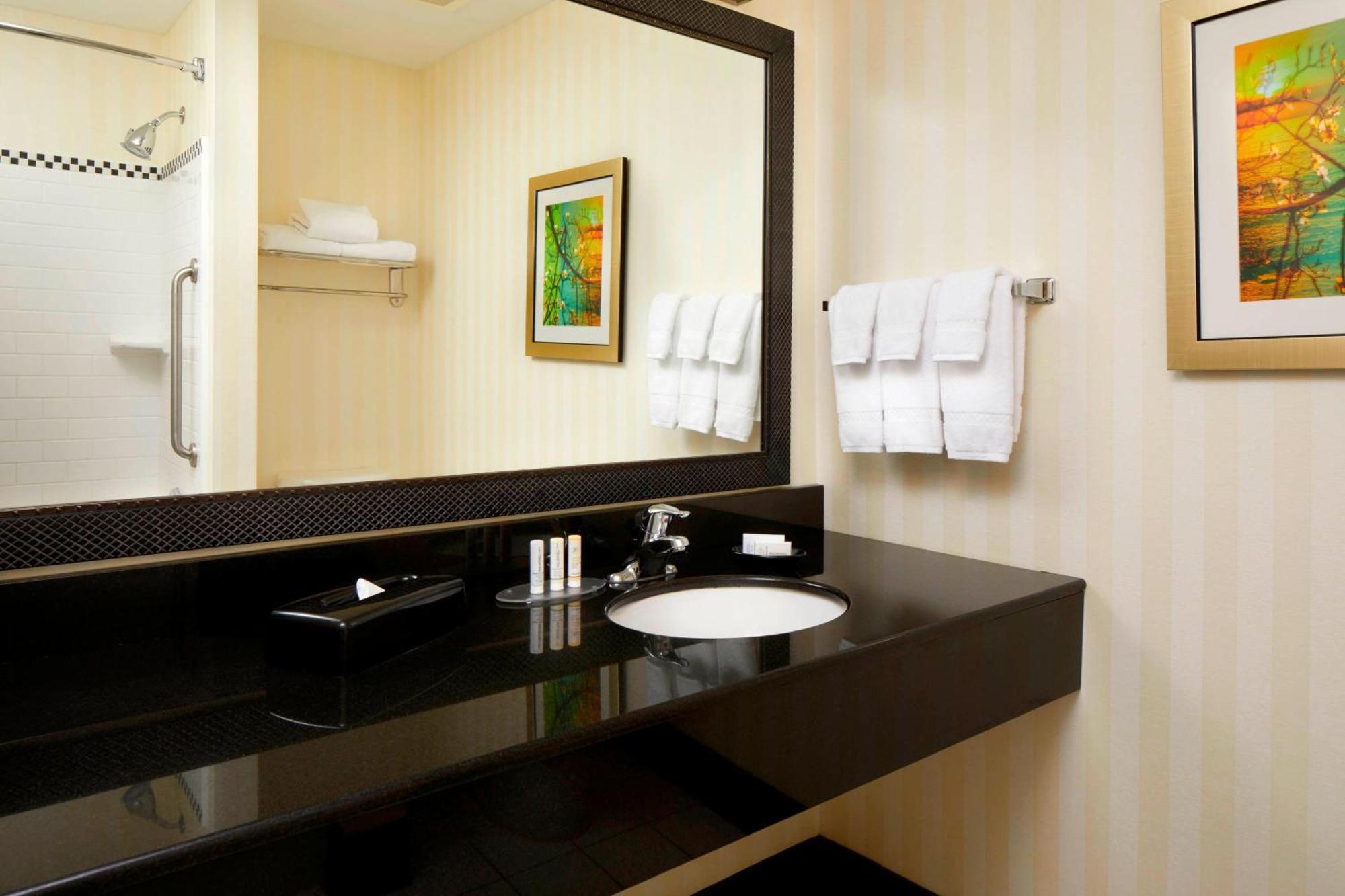 Fairfield Inn & Suites By Marriott Къмбърланд Екстериор снимка